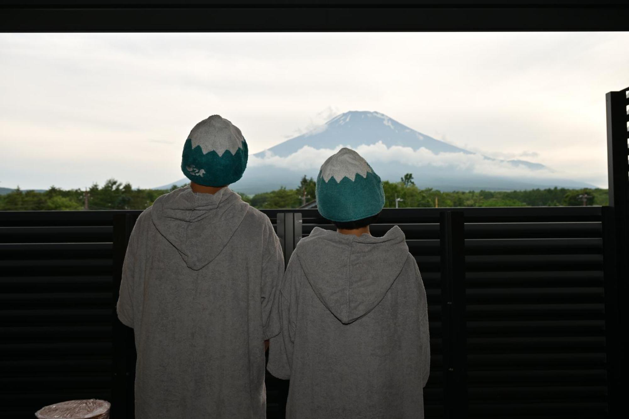 Mt Fuji View And Private Sauna Ryokan Shizuku Яманакако Экстерьер фото