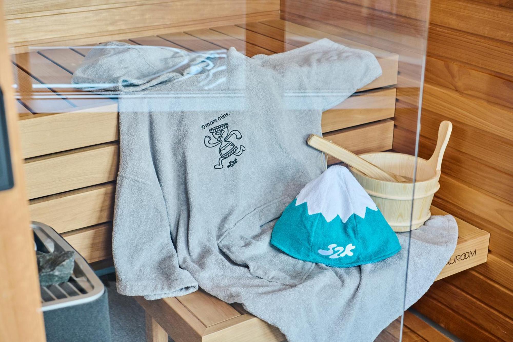 Mt Fuji View And Private Sauna Ryokan Shizuku Яманакако Экстерьер фото